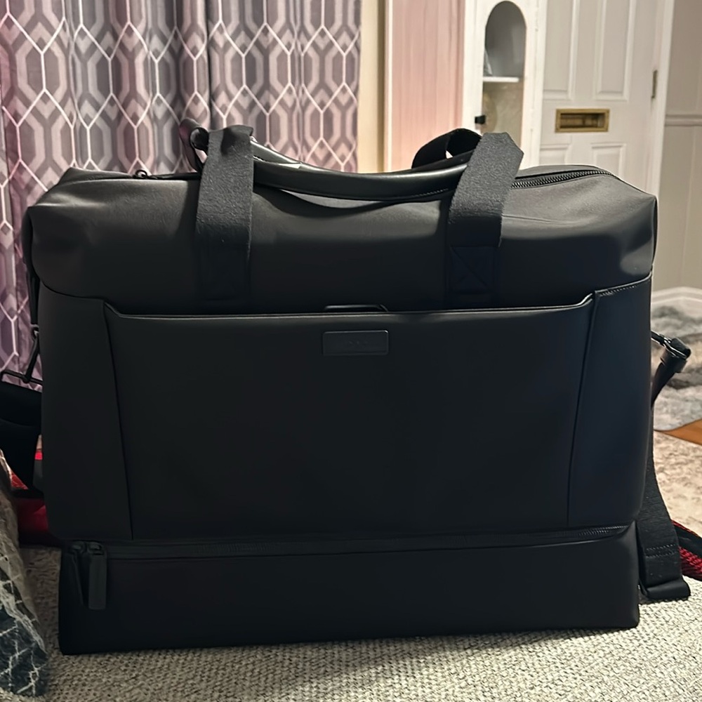 New no tag, Monos metro weekend bag